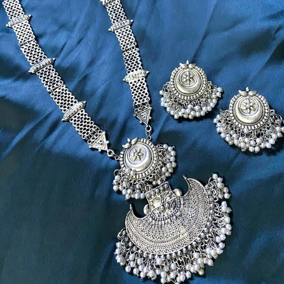 NIKETAM Jewelry - NECKLACE SET